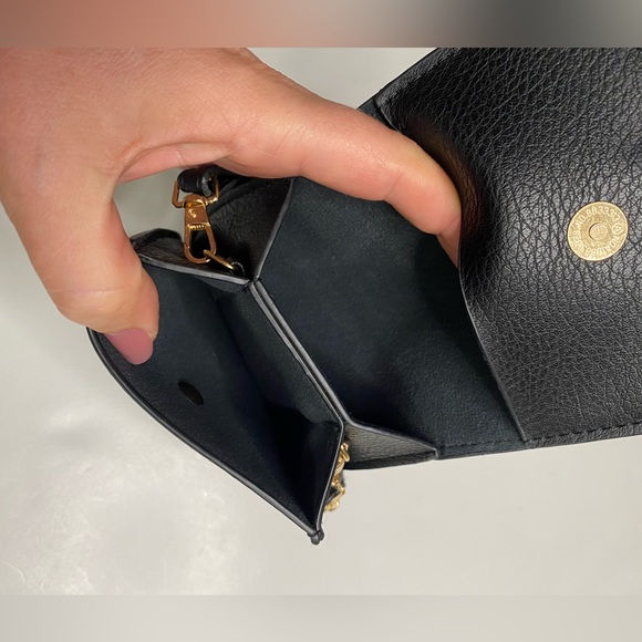 Black Crossbody Wristlet small Bag - Picture 6 of 9